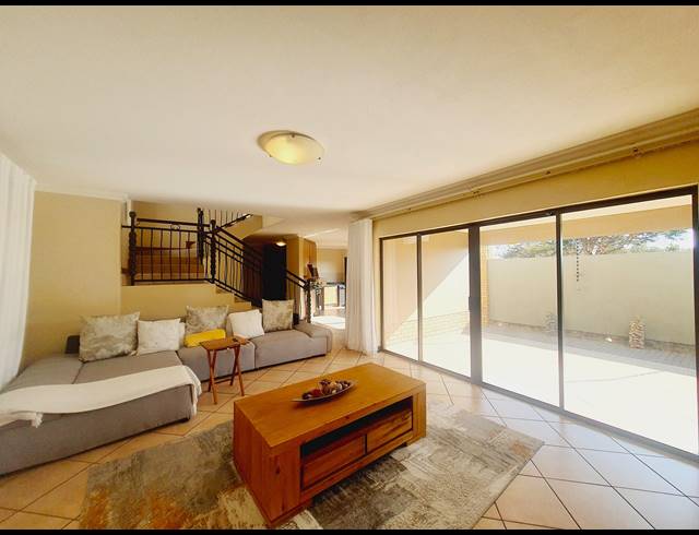 4 BEDROOM FREEHOLD FOR SALE IN CARLSWALD NORTH ESTATE